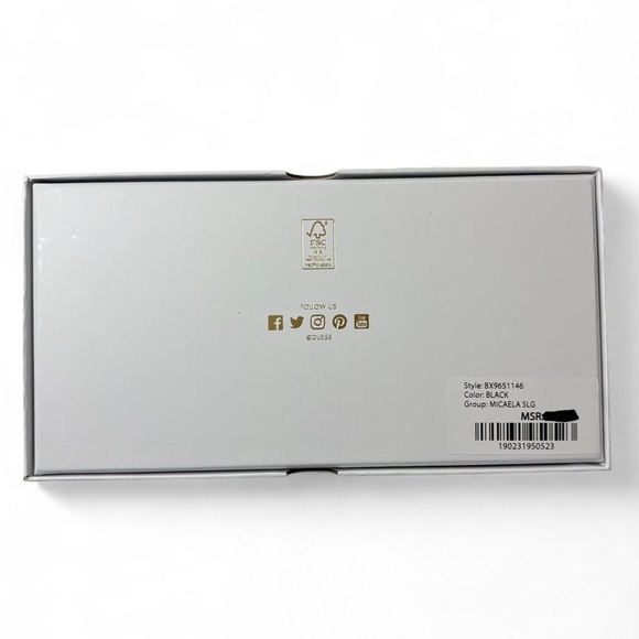 Black pebbled leather NEW IN BOX Guess wallet - Picture 5 of 5